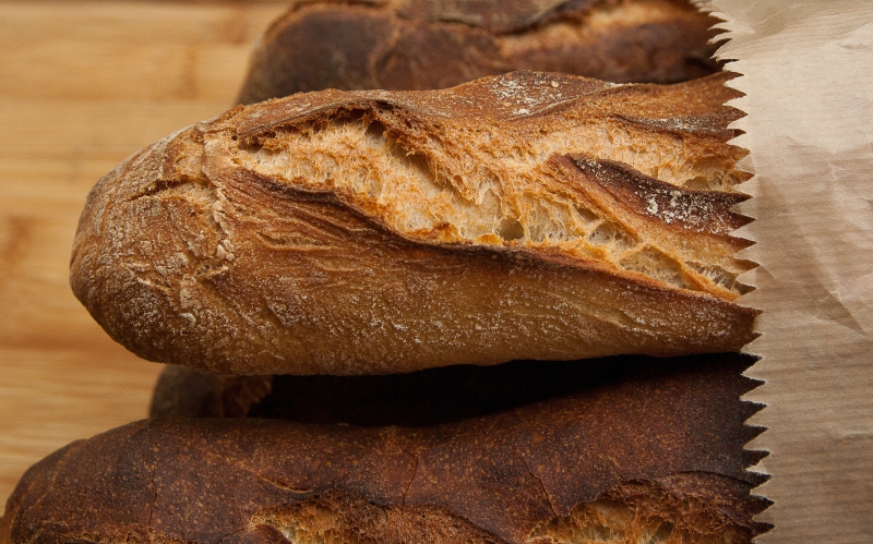 boutique-GUILLAUMES-min_dish-food-baking-cuisine-bread-bakery-399077-pxhere.com